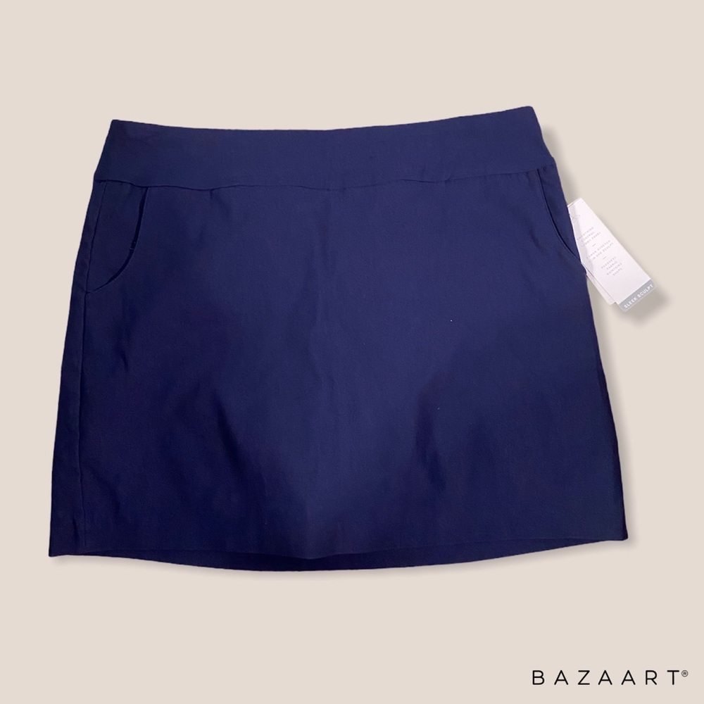 Navy skirt w/shorts NWT